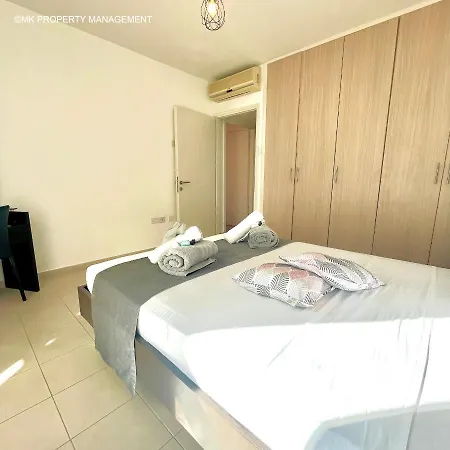 Flats Apt.c307 * לרנקה