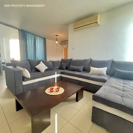 Flats Apt.c307 לרנקה